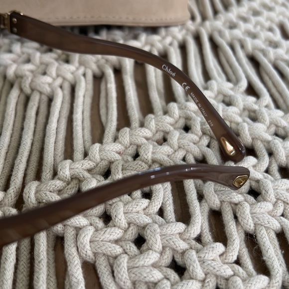 Chloe sunglasses with case - Picture 2 of 6